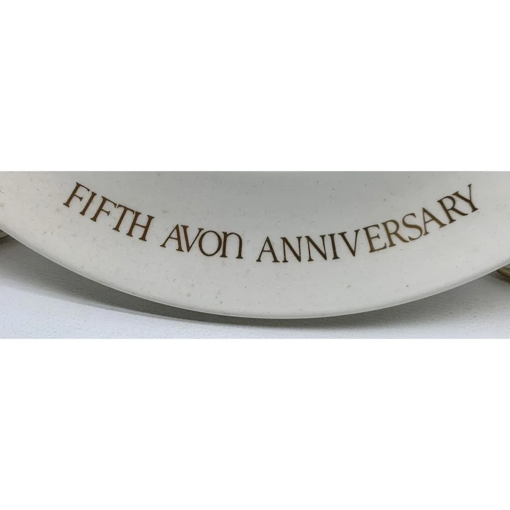 AVON SELLER'S FIFTH AVON ANNIVERSARY PLATE 